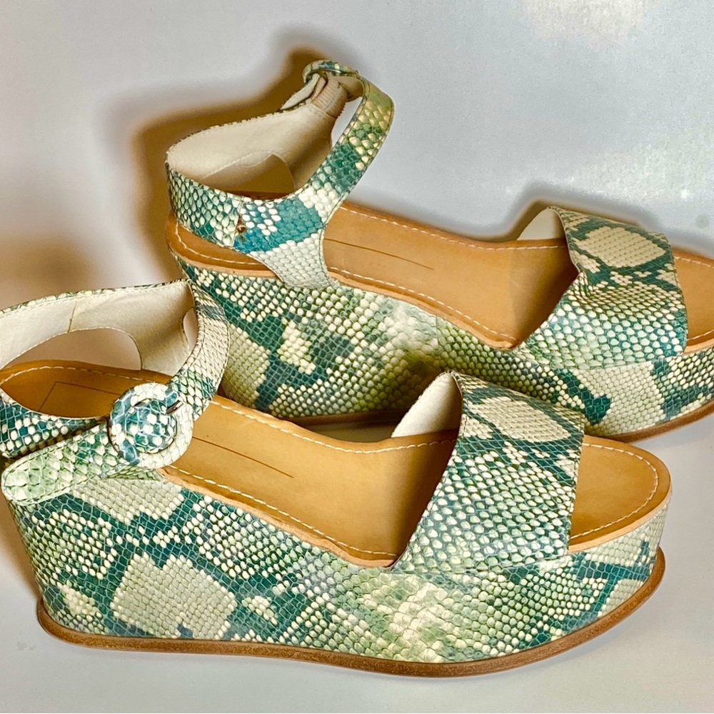 Dolce Vita Snakeskin platforms!